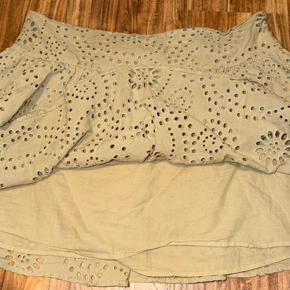 Express women’s 14 large skirt mini light sage green  Eyelet tiered boho basic - Picture 3 of 7